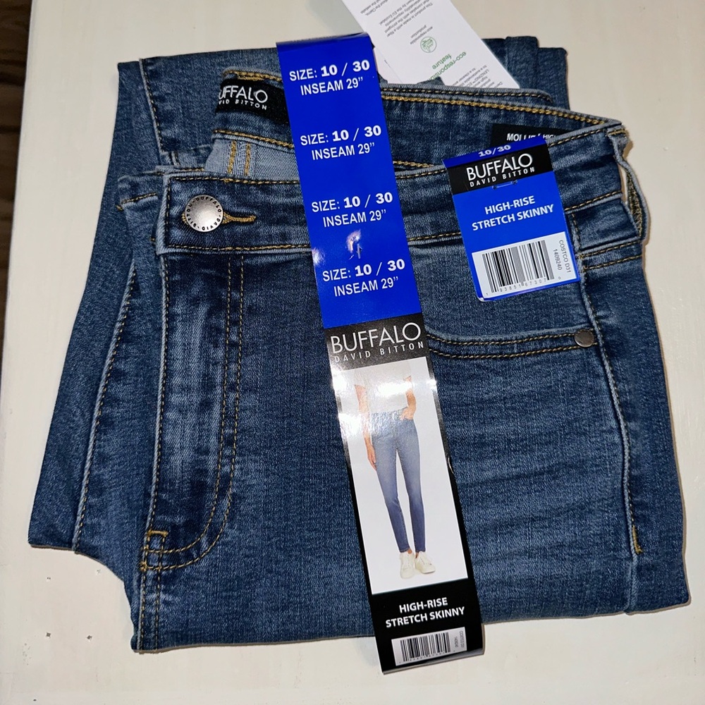 Women’s brand new skinny jeans